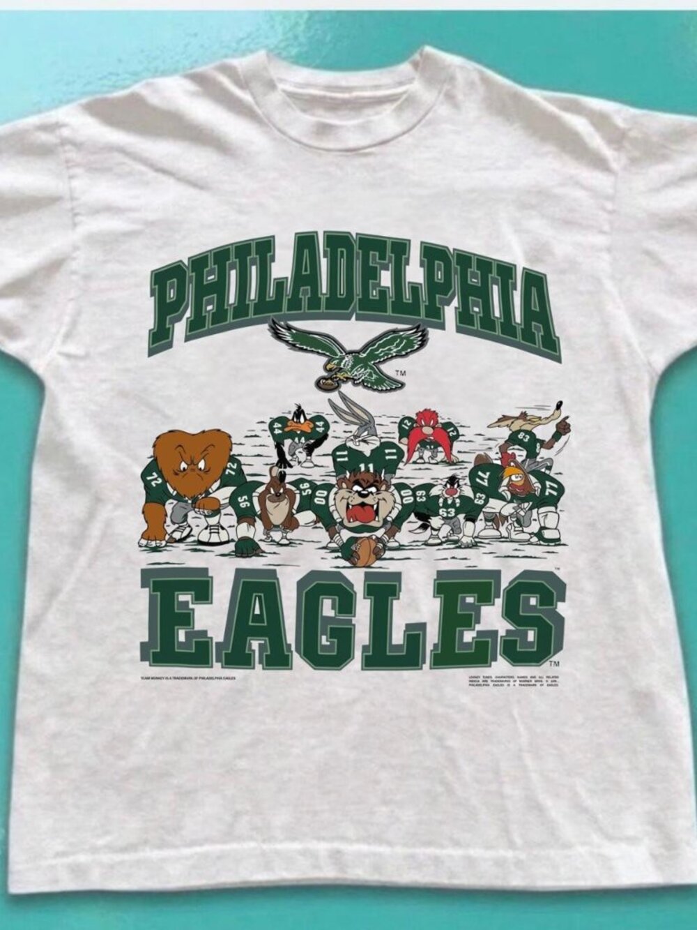 Vintage Philadelphia Eagles Looney Tunes Graphic Tee White Shirt